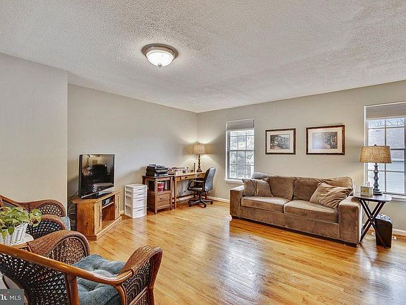 3rd image of 18918 Birdseye Dr