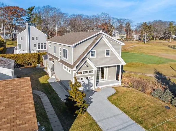 10 Railroad Avenue, Kennebunk, ME 04043