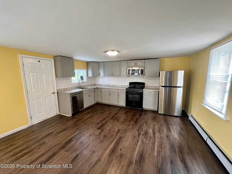 814 North St — Photo 5