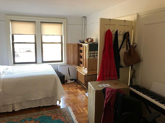 4th image of 4306 46th St #5G