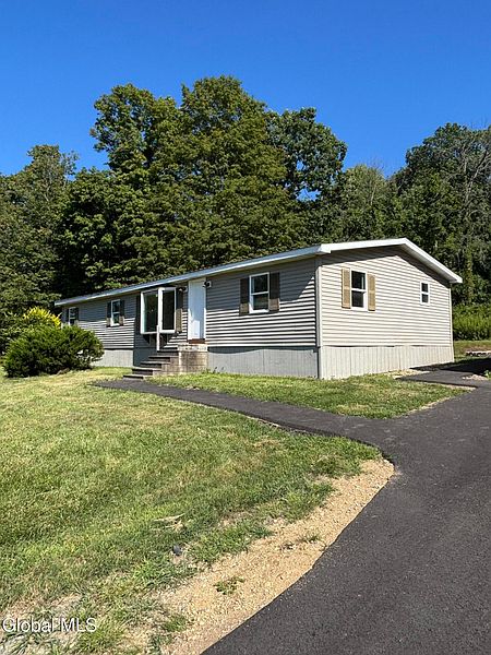 3rd image of 683 Knickerbocker Road