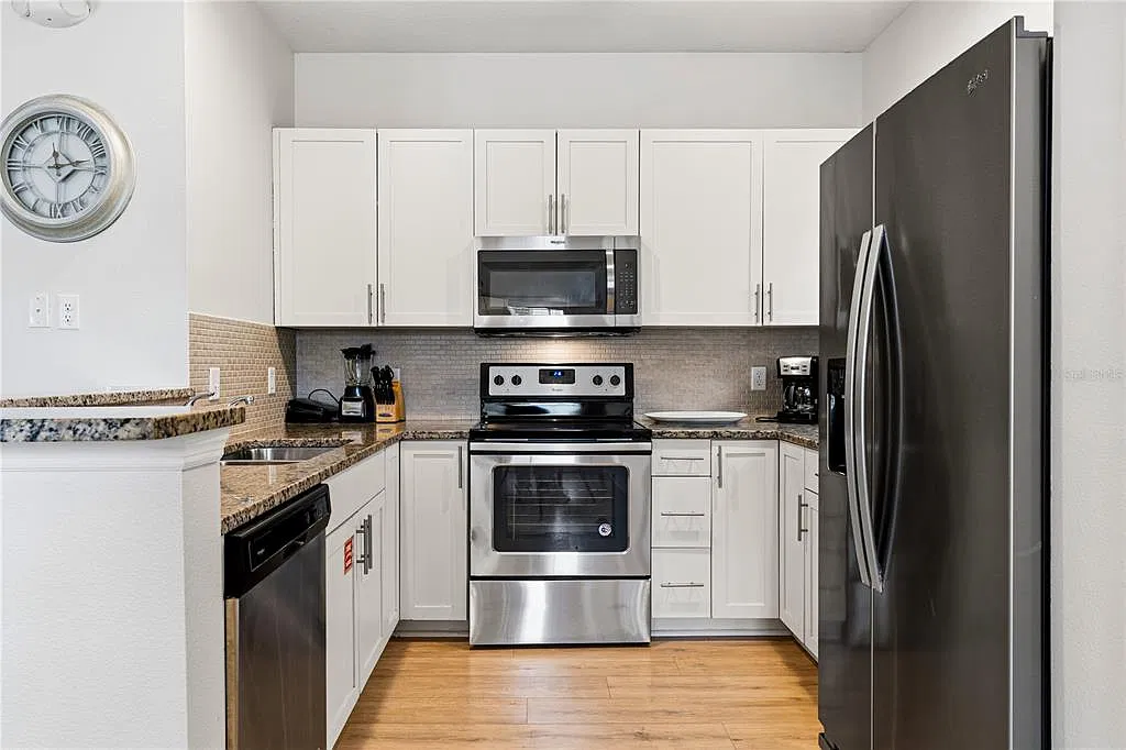 4 bed, 3.0 bath, 1694 sqft, $2,400 — Photo 4