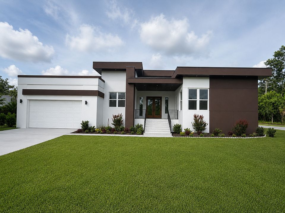 1st image of 806 Lamont Pl