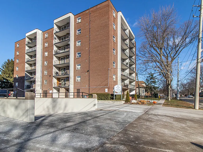 3150 Donnelly St — Photo 3
