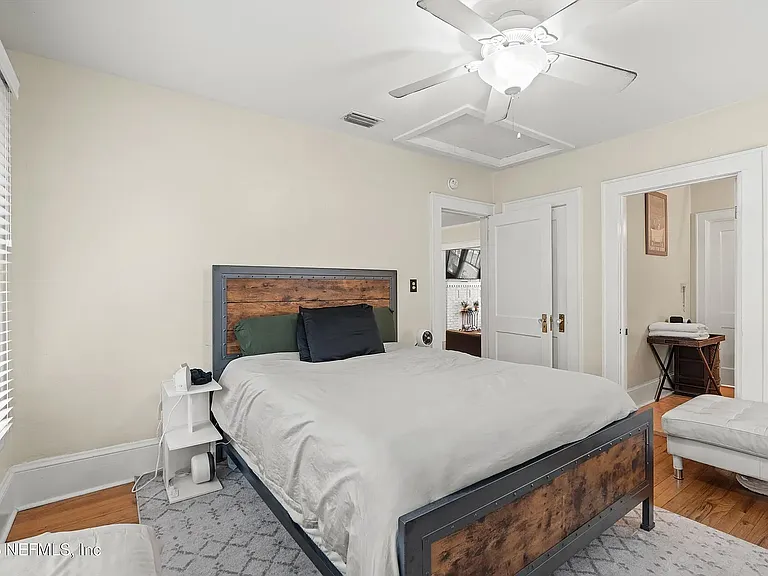 910 Talbot Ave — Photo 14