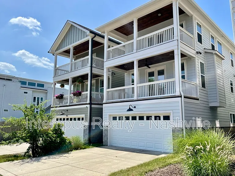 928 Southside Pl — Photo 4