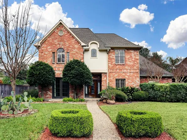 22 Hickory Shadows Dr, Houston, TX 77055