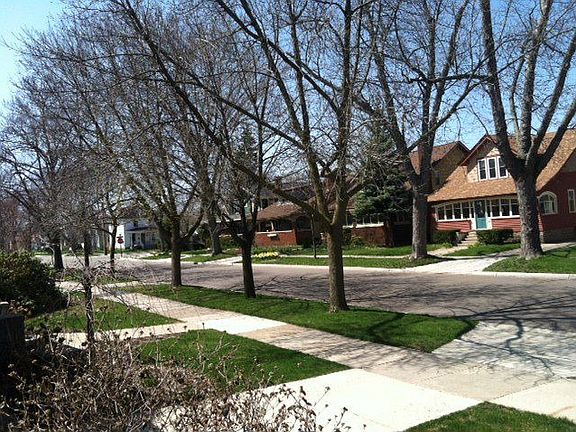 2nd image of 80 W 18th St