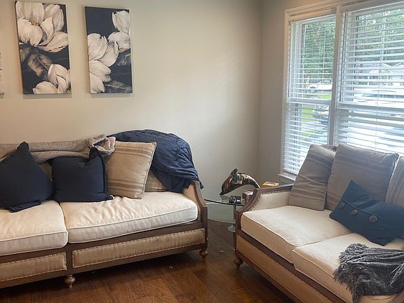 4th image of 1801 S Mayflower Dr