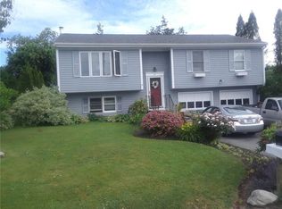 31 Continental Dr, Middletown, RI 02842