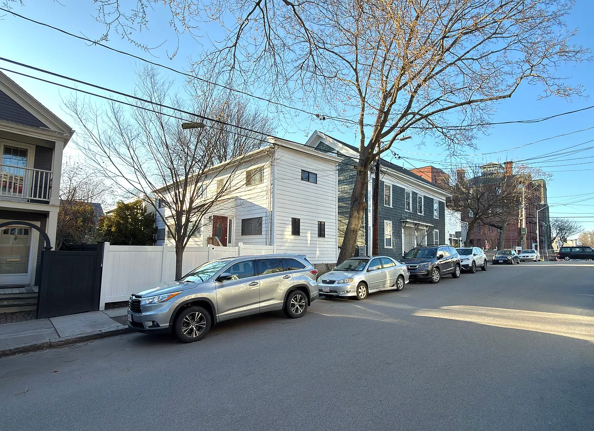 Building Photo - 61 6th St #61