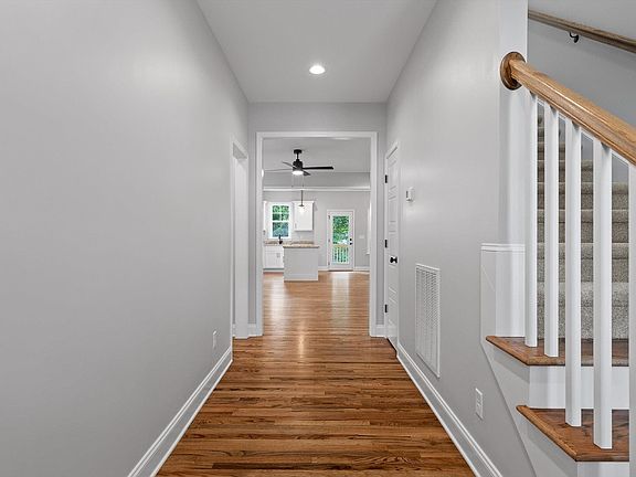 5th image of 1854 Oakvale Dr