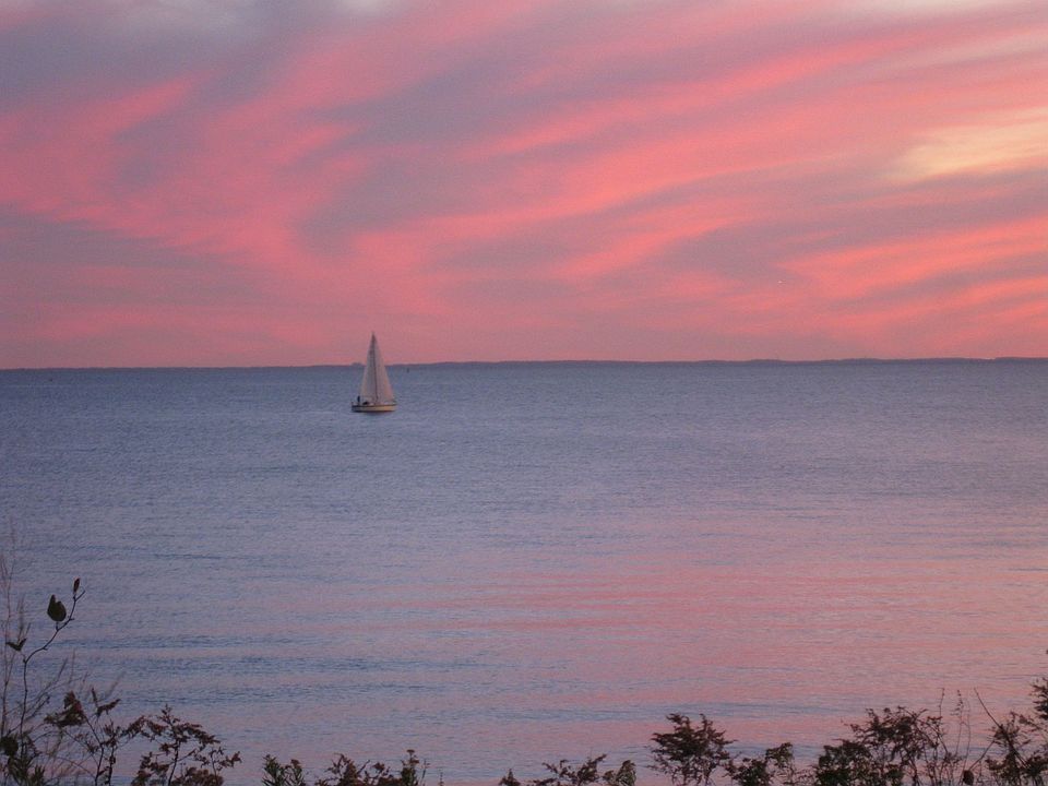 Long Island Sound one block away.