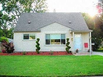 1st image of 1817 Helen St