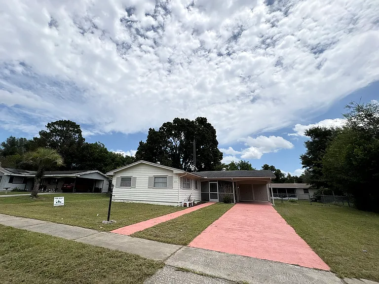 3573 SW 147th Lane Rd — Photo 1