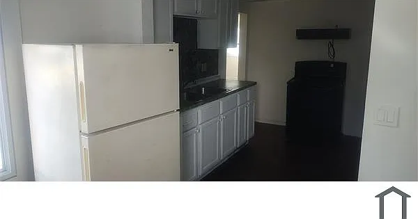 2 bed, 600 sqft, $1,600 — Photo 2