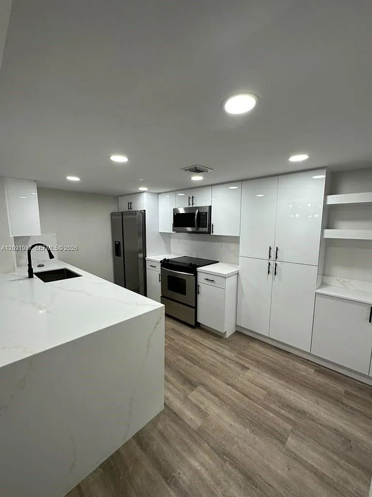 The Greens At Doral Condo — Photo 1