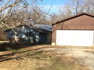 22988 E Iron Bridge Rd, Marshall, IL 62441