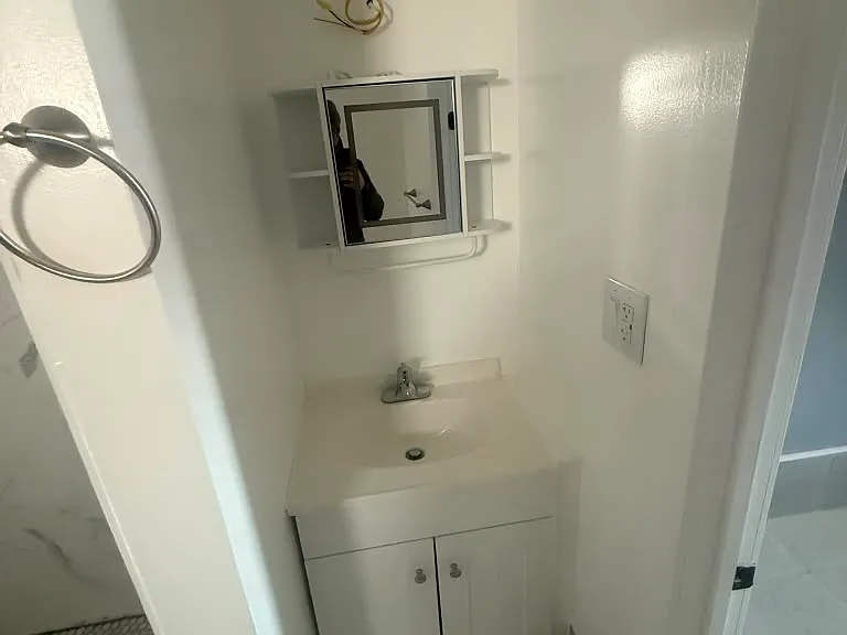 222 E Melrose St #222 — Photo 7