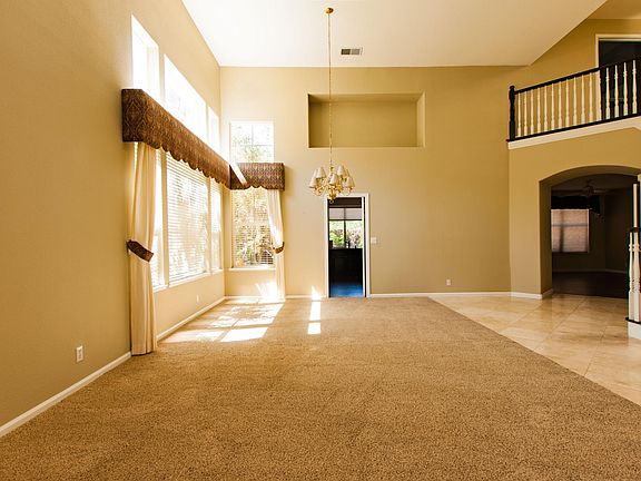 4th image of 3730 Aliso Dr