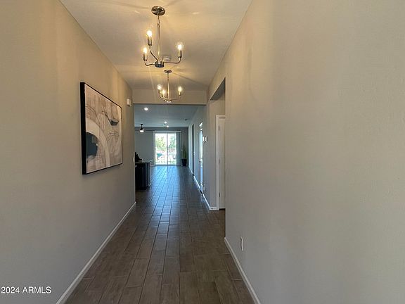 4th image of 28 S SIENA Lane