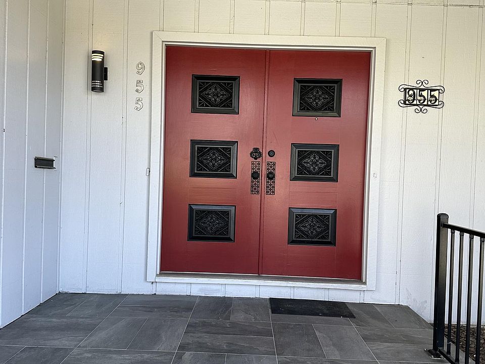 Front entryway.