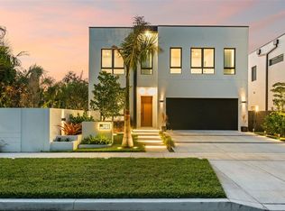 1683 Siesta Dr, Sarasota, FL 34239