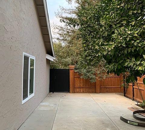 East Side yard