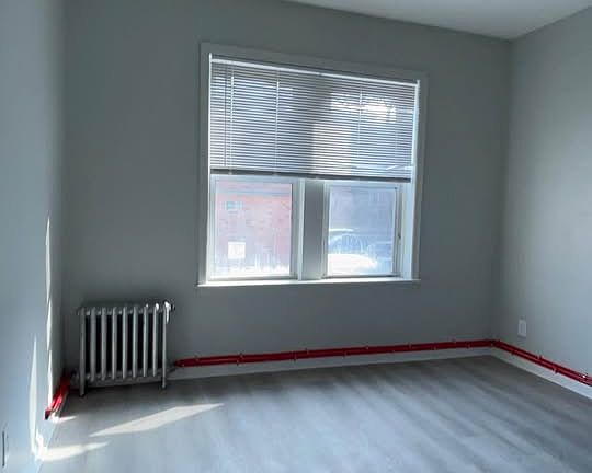 3rd image of 382 Clifton Ave #L10