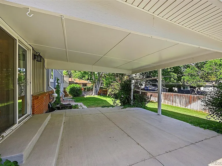 9547 W Kentucky Dr — Photo 8