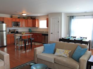33204 Waters View Cir, Cohoes, NY 12047