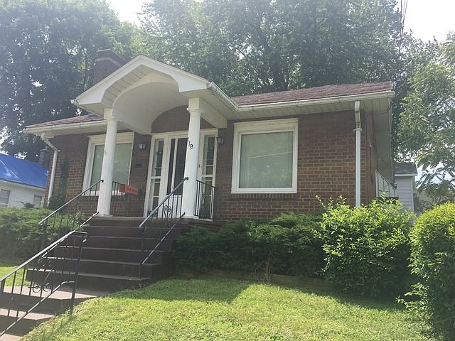 2nd image of 119 W Moore St