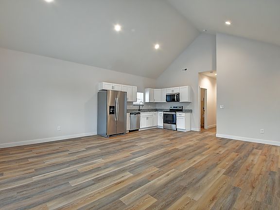 3rd image of 101 N Arsenal Ave