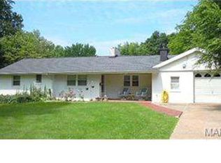 92 Irene Dr, Ballwin, MO 63011