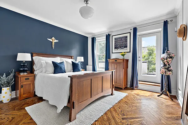 Sold by Compass | media 11