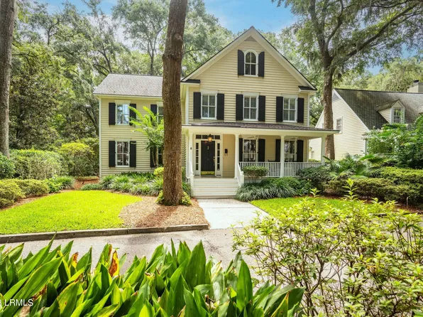 10 Waterside Dr, Beaufort, SC 29907