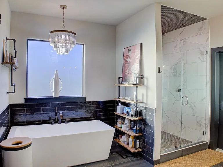 2241 W Decatur St S — Photo 23