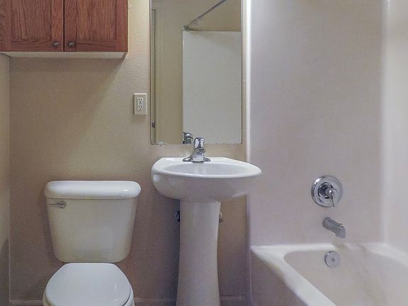 4th image of 4405 Remington Pl NE #4405