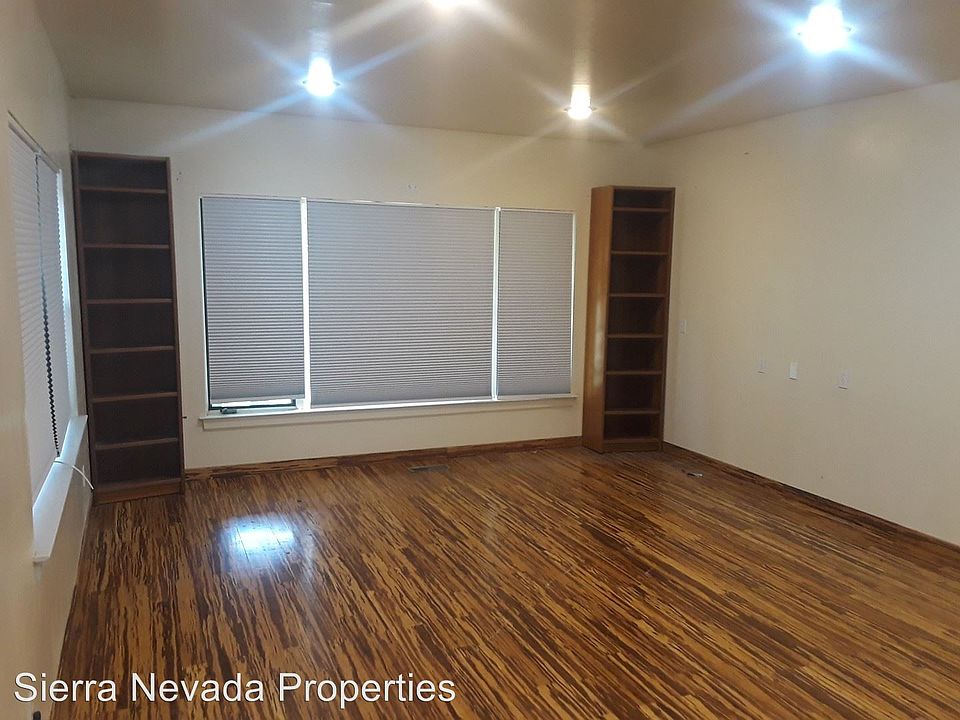 2nd image of 1720 California Ave