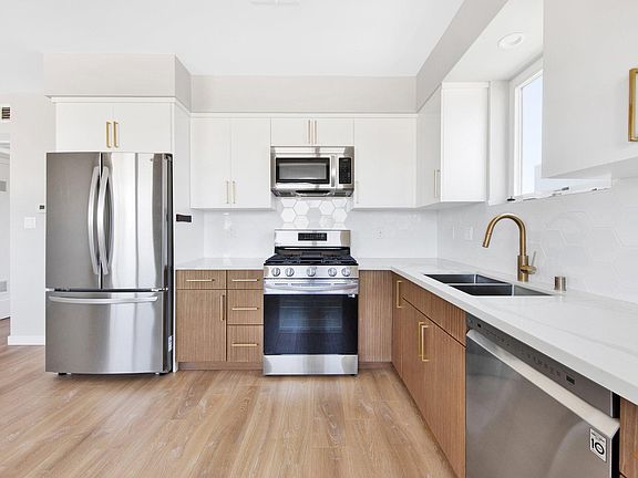 2nd image of 4820 S Slauson Ave #3/4