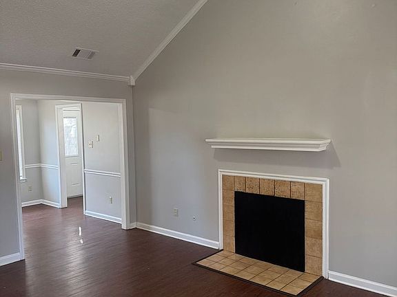 2nd image of 7643 Ivy Hollow Dr
