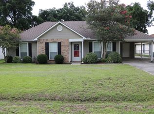 38142 Hidden Point Dr, Geismar, LA 70734