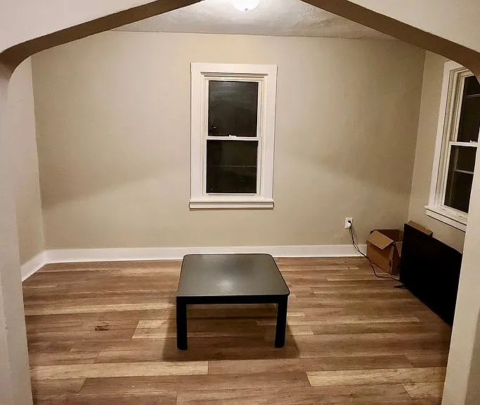 19-21 Bartlett Ave — Photo 9