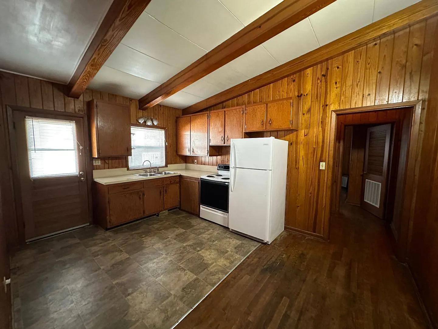 Lafayette Park Pet Friendly 1br — Photo 3