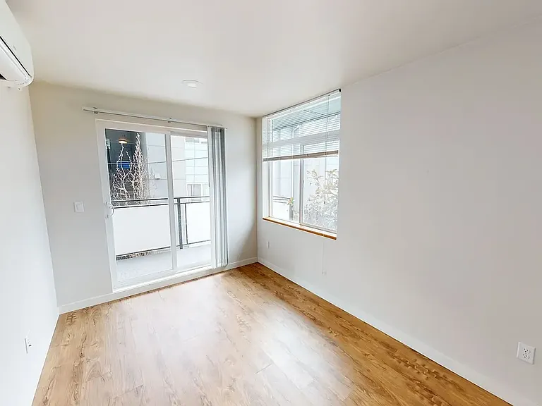 Junior Apartments — Photo 15