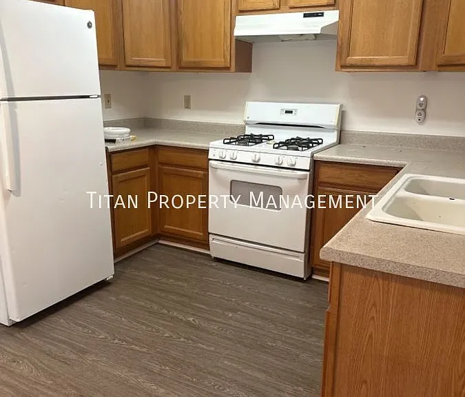 3604 N Loop Blvd — Photo 7