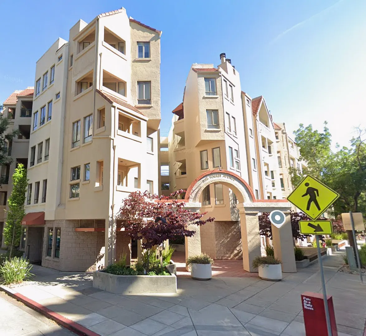 Charming 3-Bedroom, 2-Bath Condo in Palo Alto — Photo 1