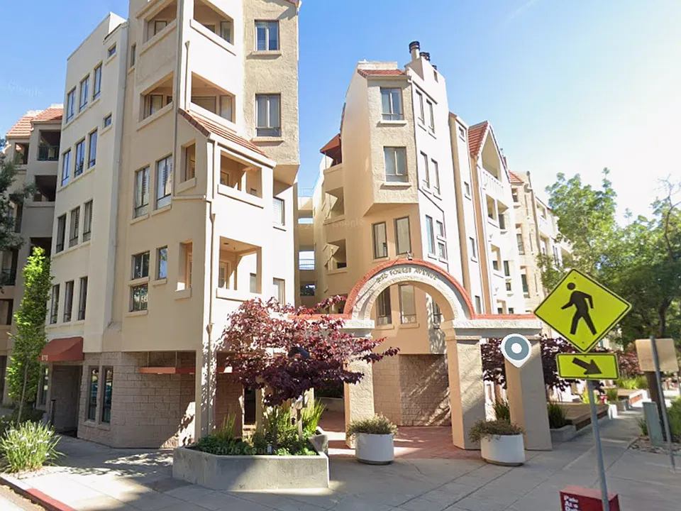 365 Forest Ave #2A