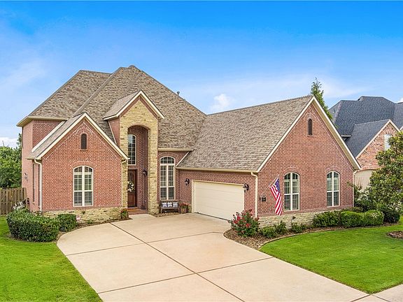 2nd image of 5515 Chadwick Dr