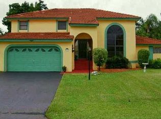 5441 Lancelot Ln, Davie, FL 33331